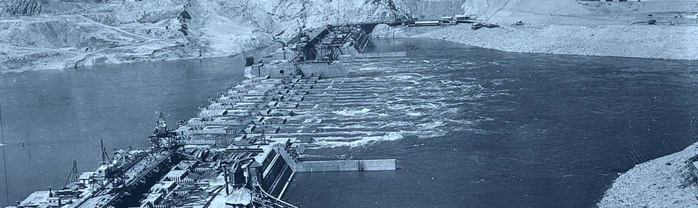 Grand Coulee Dam under construction, 1936.